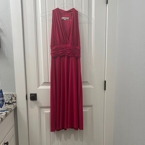 Elegant Red Sleeveless Dress